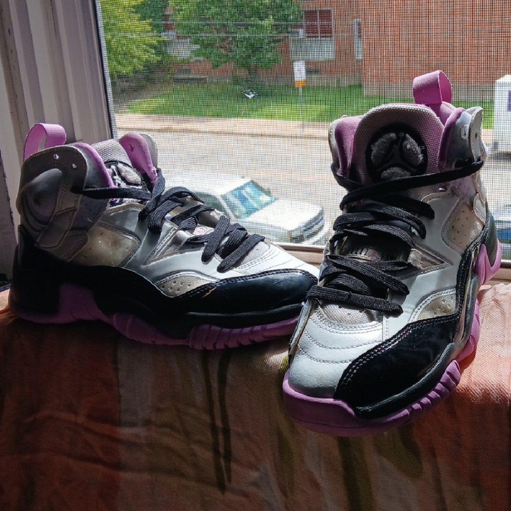 Stylish Kids' Sneakers in Black and Purple